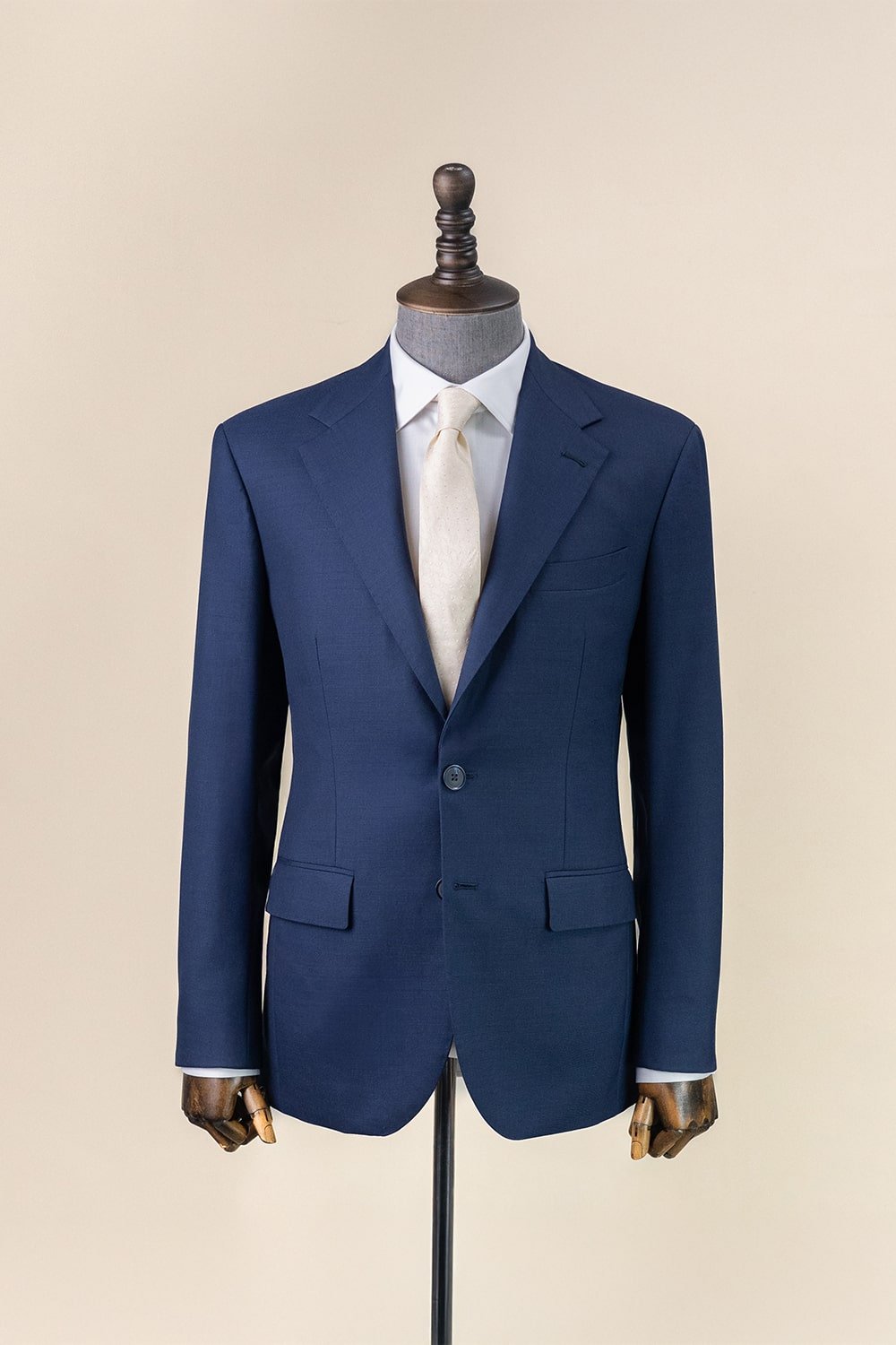 Mẫu vest cưới cho thuê