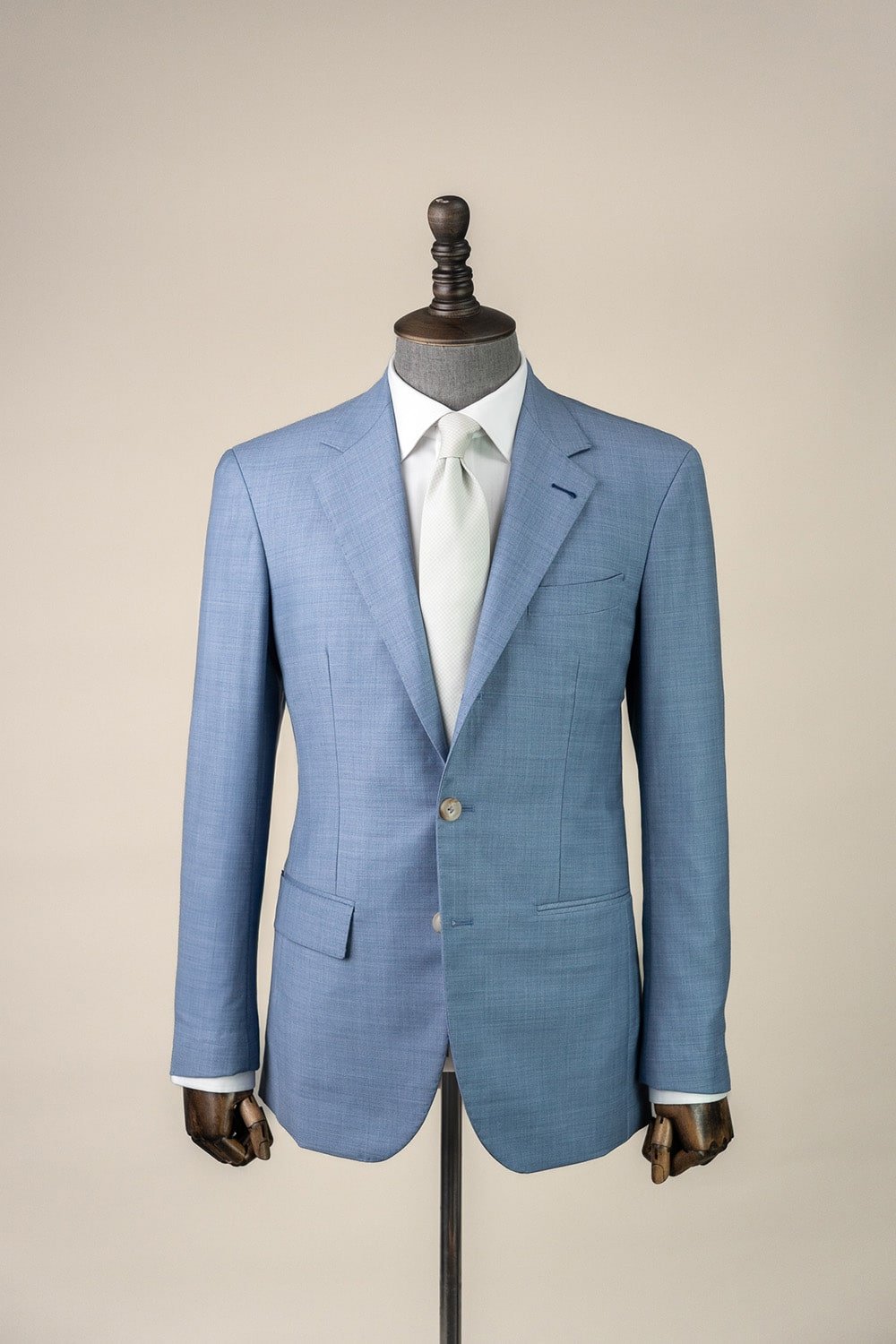 Mẫu vest cưới cho thuê