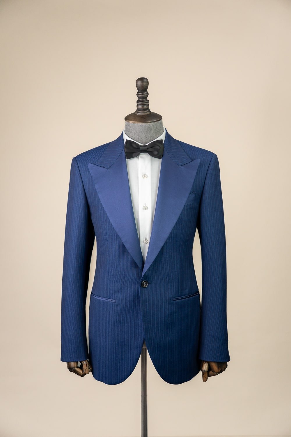 Mẫu vest cho thuê